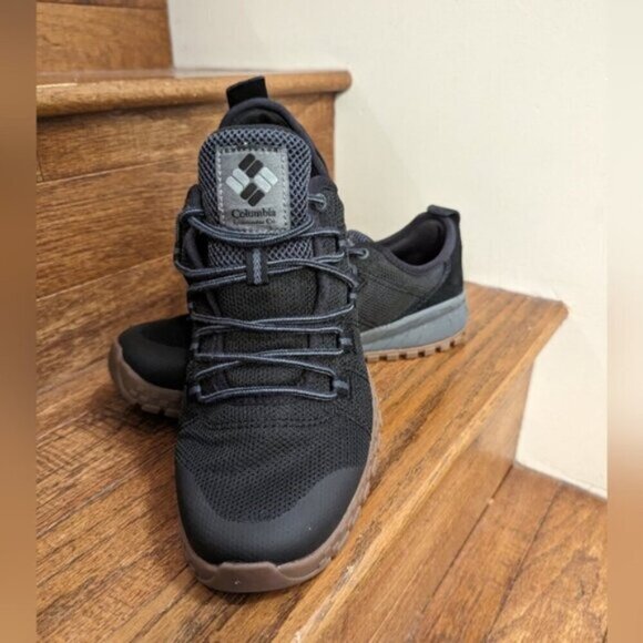 Columbia Men’s Fairbanks Low Shoe, Size 9 black & gray- new - Picture 9 of 10